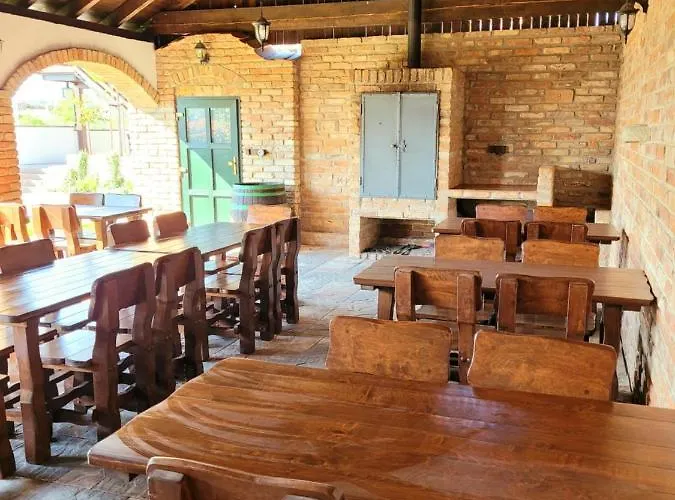 Pod Palavou Πανσιόν 3*